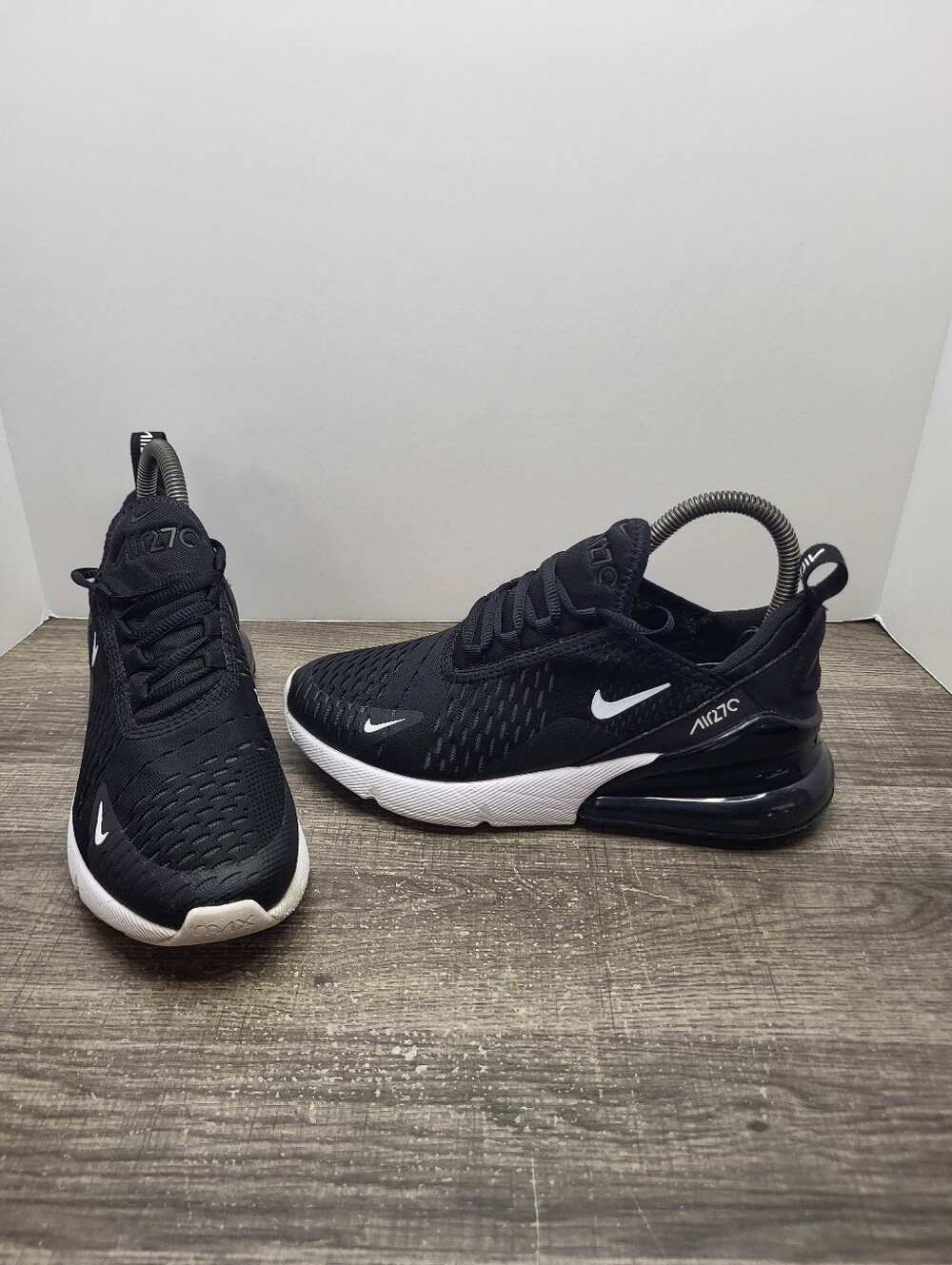 Nike Air Max 270 Unisex Kids Size 4.5 Y Sneaker Black/White  Low Top Breathable
